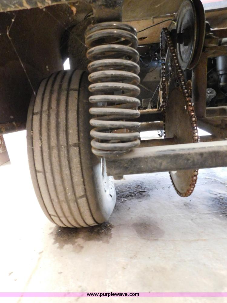 image for item J7477 Golf cart