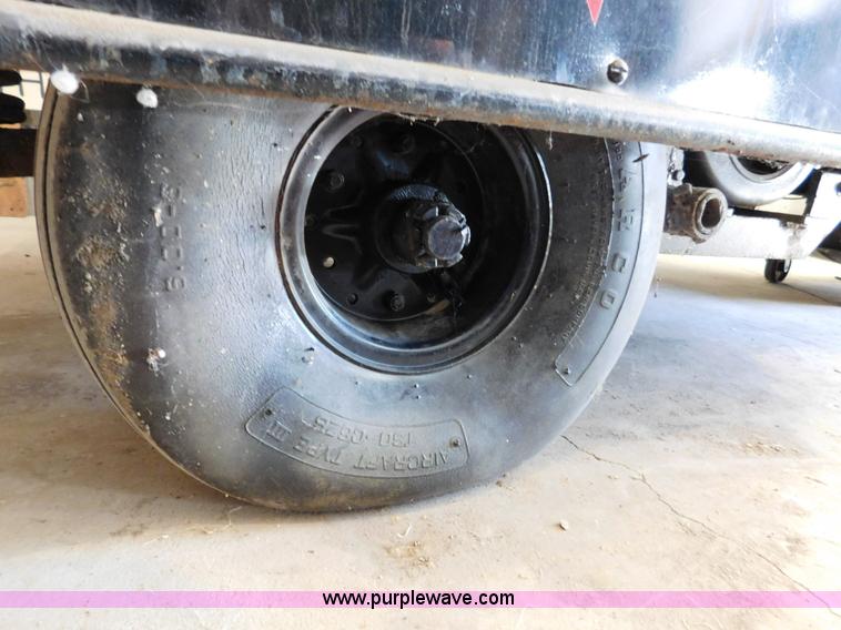 image for item J7477 Golf cart