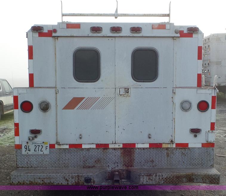 image for item J8418 1987 Ford F350 utility truck