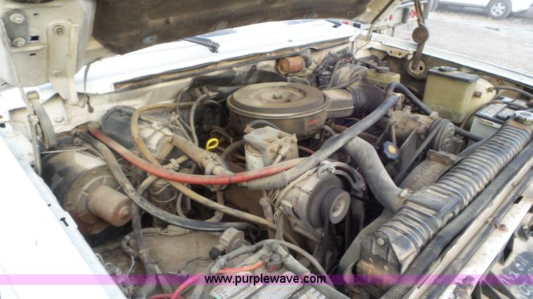 image for item J8418 1987 Ford F350 utility truck