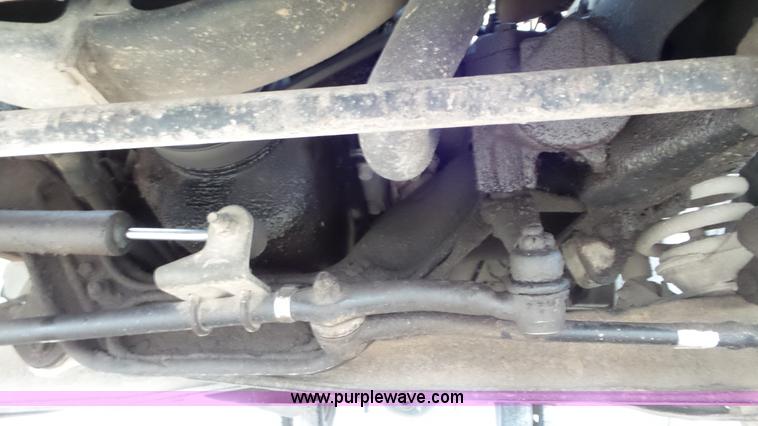 image for item J8418 1987 Ford F350 utility truck