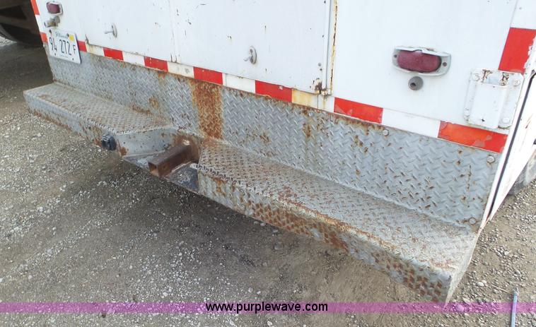 image for item J8418 1987 Ford F350 utility truck