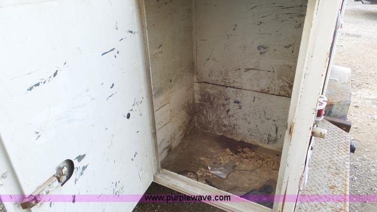 image for item J8418 1987 Ford F350 utility truck