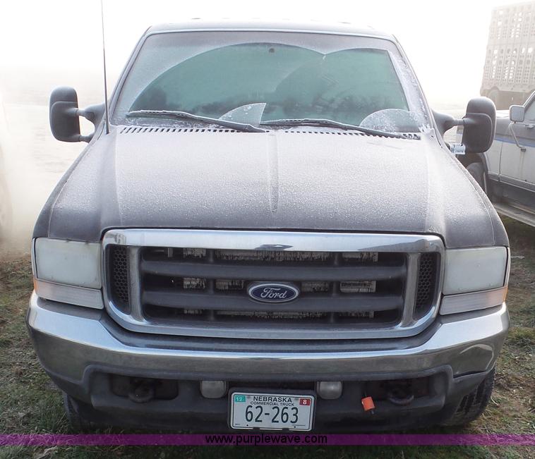 image for item J8419 2002 Ford F350 Super Duty Crew Cab pickup truck