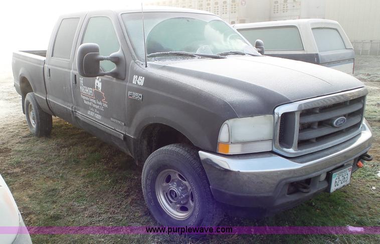 image for item J8419 2002 Ford F350 Super Duty Crew Cab pickup truck