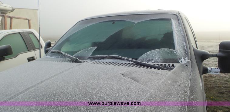 image for item J8419 2002 Ford F350 Super Duty Crew Cab pickup truck