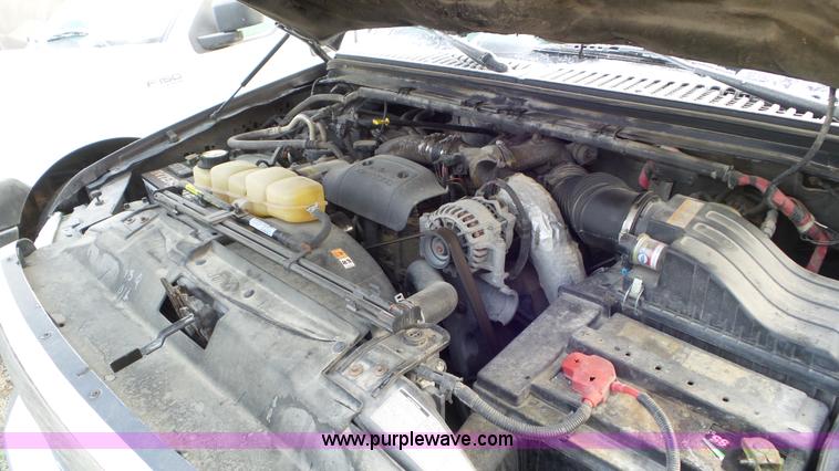 image for item J8419 2002 Ford F350 Super Duty Crew Cab pickup truck