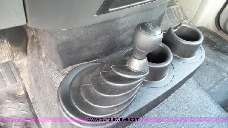 image for item J8420 2006 Ford F150 pickup truck