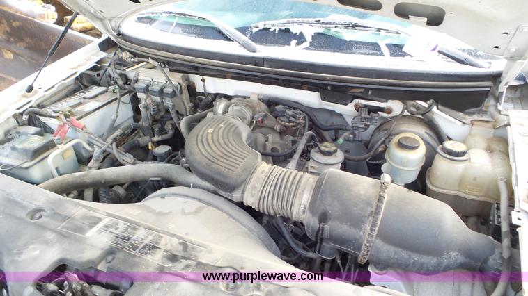 image for item J8420 2006 Ford F150 pickup truck