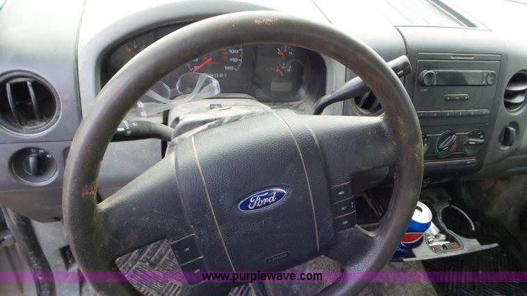 image for item J8426 2007 Ford F150 pickup truck