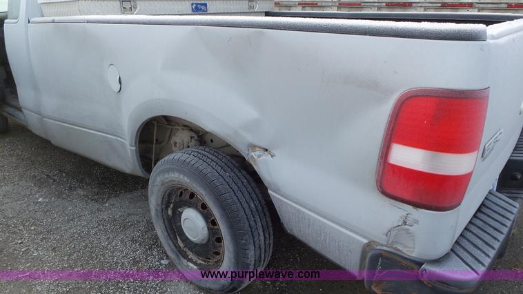 image for item J8426 2007 Ford F150 pickup truck