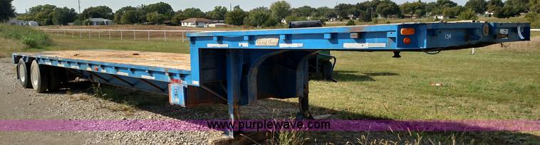 image for item K1219 1981 Great Dane drop deck trailer