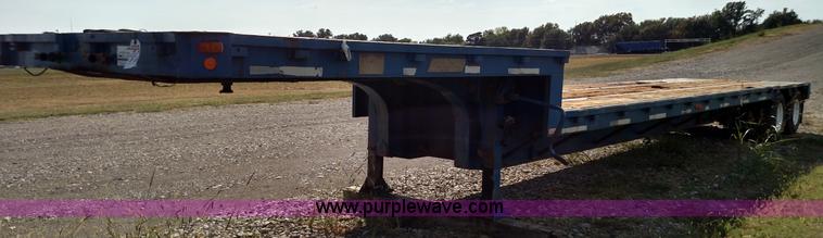 image for item K1219 1981 Great Dane drop deck trailer