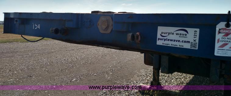 image for item K1219 1981 Great Dane drop deck trailer