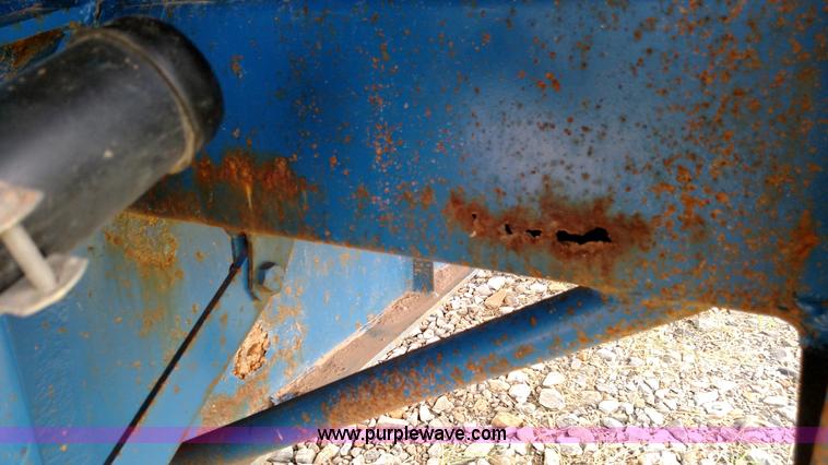 image for item K1219 1981 Great Dane drop deck trailer