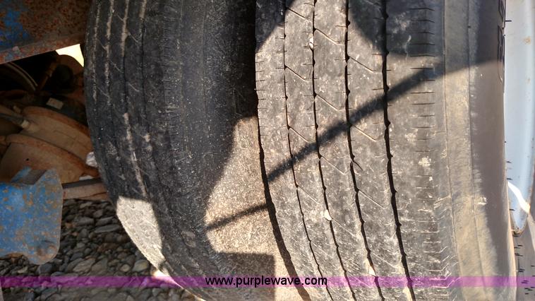 image for item K1219 1981 Great Dane drop deck trailer