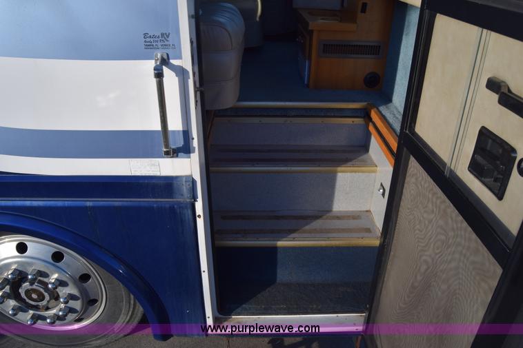 image for item K4987 1999 Magnum Contessa Beaver RV