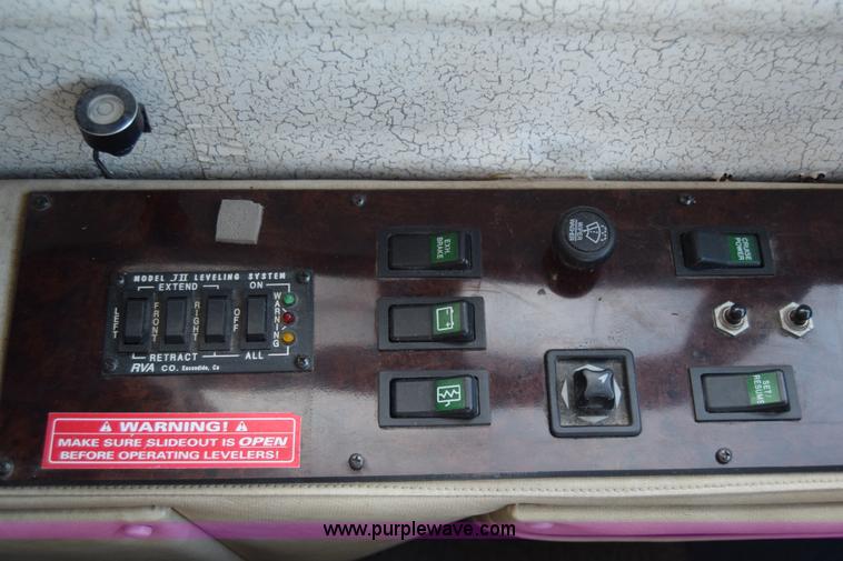 image for item K4987 1999 Magnum Contessa Beaver RV