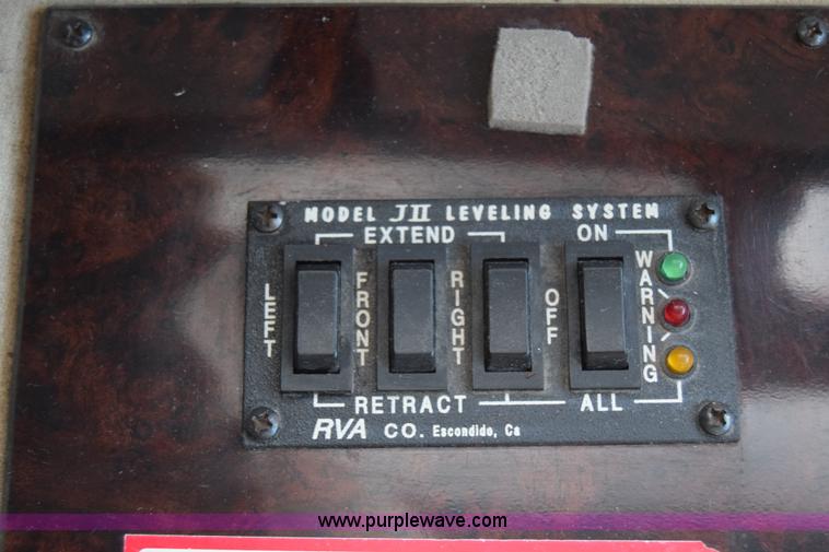 image for item K4987 1999 Magnum Contessa Beaver RV