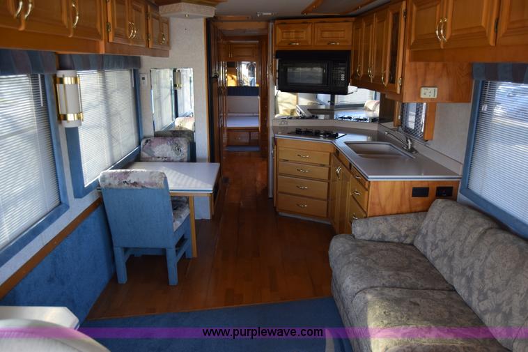 image for item K4987 1999 Magnum Contessa Beaver RV