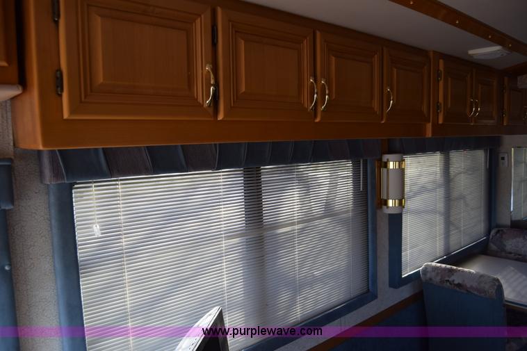 image for item K4987 1999 Magnum Contessa Beaver RV