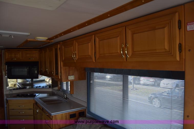 image for item K4987 1999 Magnum Contessa Beaver RV