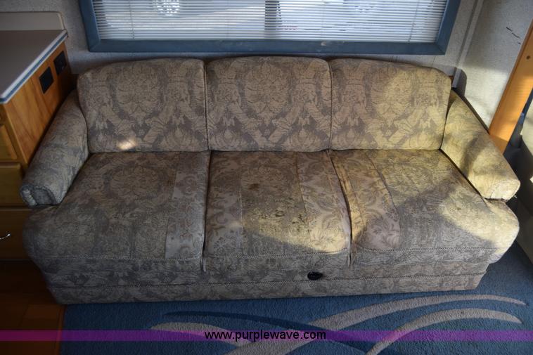 image for item K4987 1999 Magnum Contessa Beaver RV