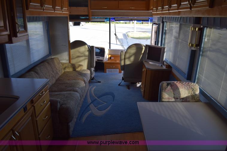 image for item K4987 1999 Magnum Contessa Beaver RV