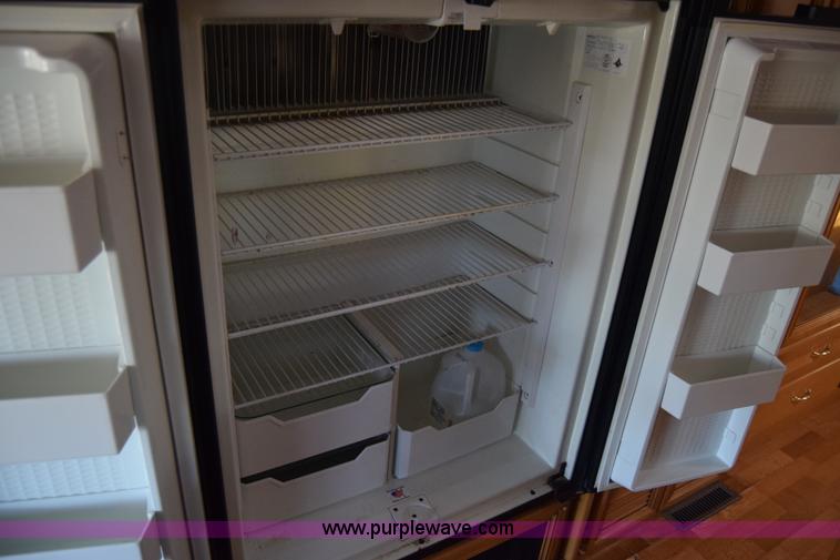 image for item K4987 1999 Magnum Contessa Beaver RV