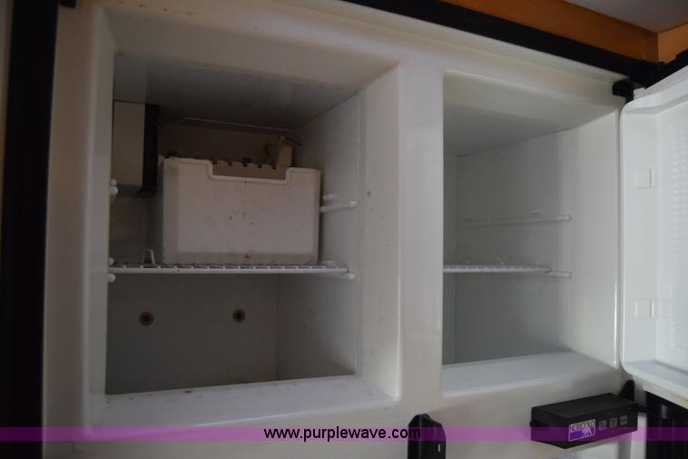 image for item K4987 1999 Magnum Contessa Beaver RV