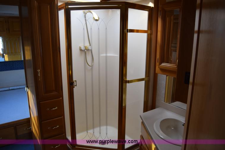 image for item K4987 1999 Magnum Contessa Beaver RV