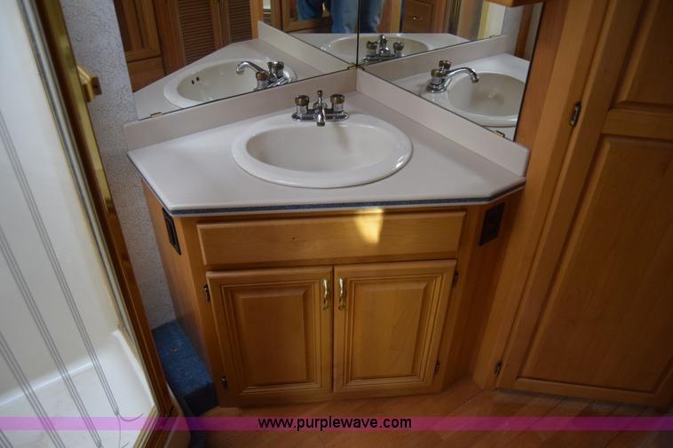 image for item K4987 1999 Magnum Contessa Beaver RV