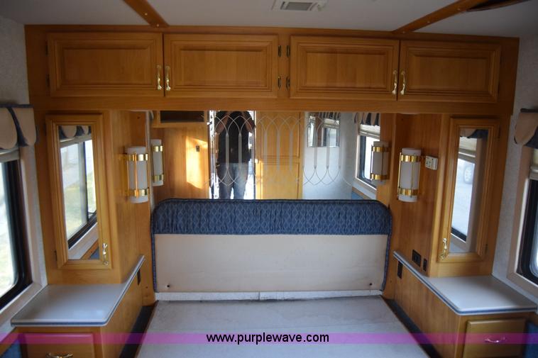 image for item K4987 1999 Magnum Contessa Beaver RV