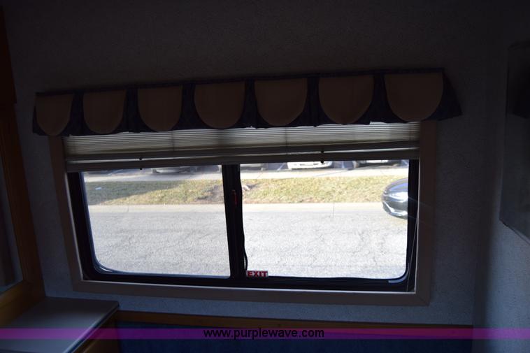 image for item K4987 1999 Magnum Contessa Beaver RV