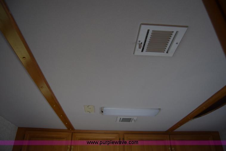 image for item K4987 1999 Magnum Contessa Beaver RV