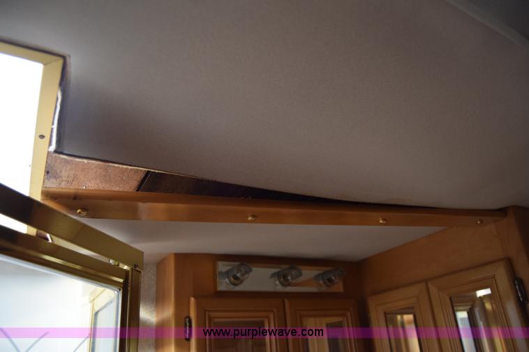 image for item K4987 1999 Magnum Contessa Beaver RV