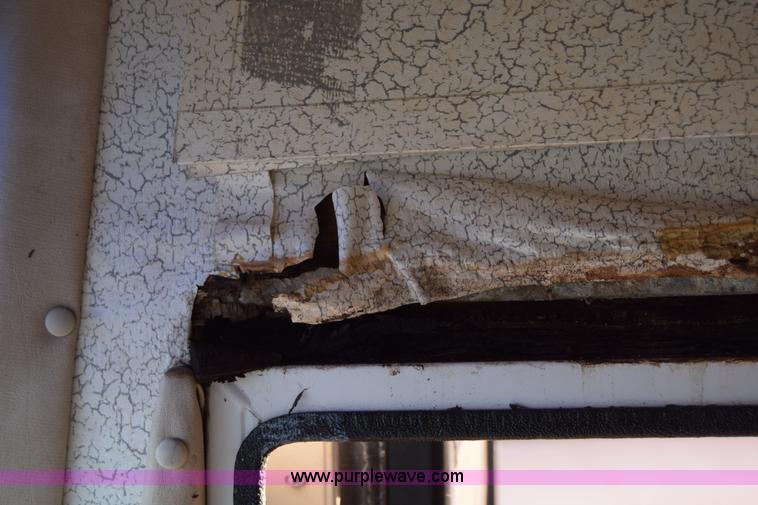 image for item K4987 1999 Magnum Contessa Beaver RV