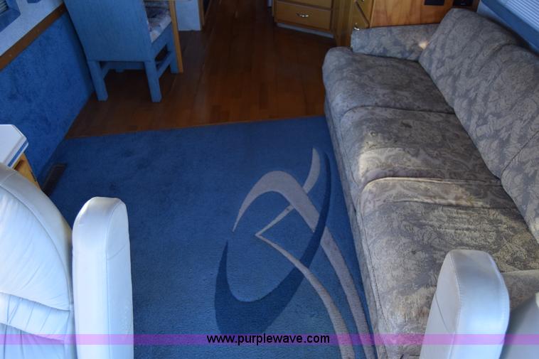 image for item K4987 1999 Magnum Contessa Beaver RV