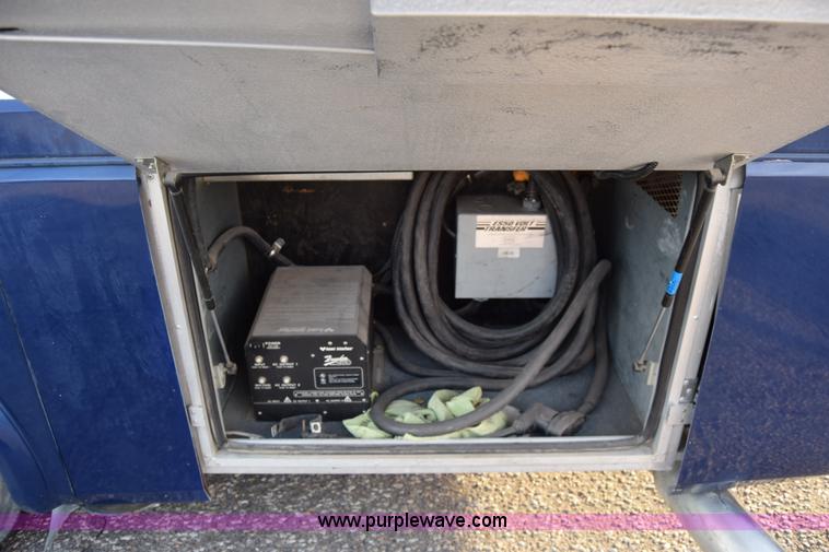 image for item K4987 1999 Magnum Contessa Beaver RV