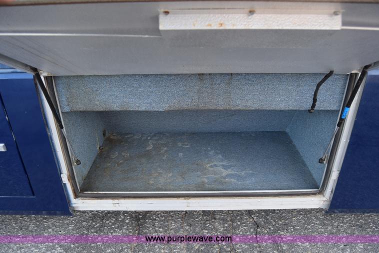 image for item K4987 1999 Magnum Contessa Beaver RV