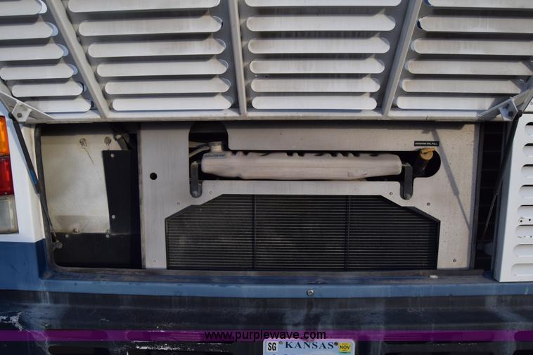 image for item K4987 1999 Magnum Contessa Beaver RV