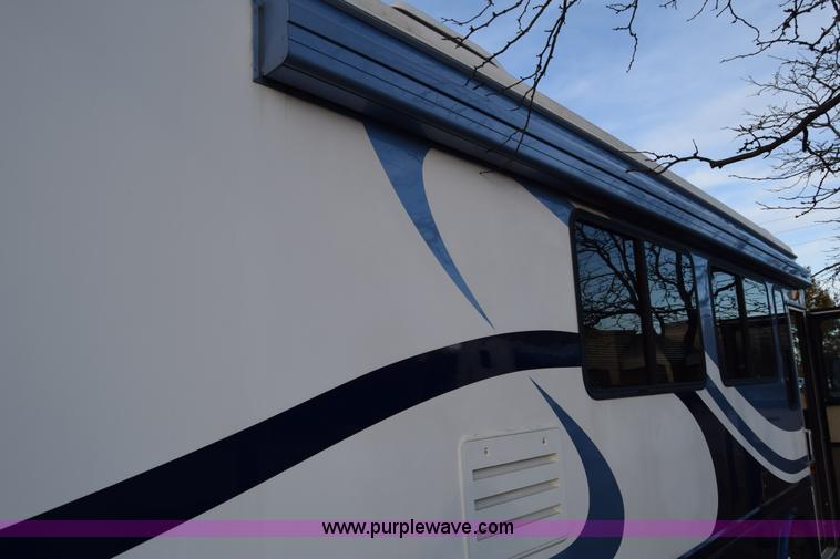 image for item K4987 1999 Magnum Contessa Beaver RV