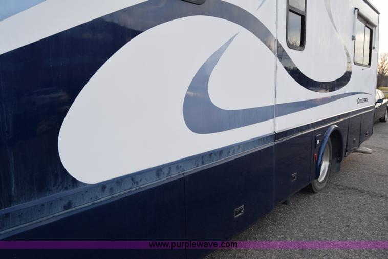 image for item K4987 1999 Magnum Contessa Beaver RV