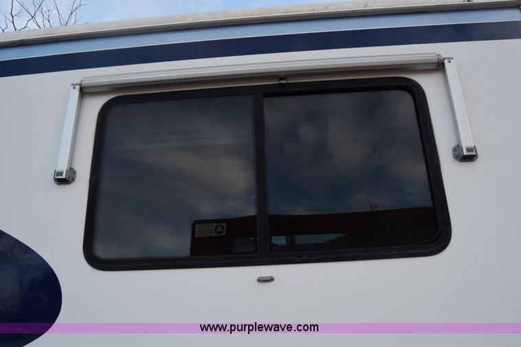 image for item K4987 1999 Magnum Contessa Beaver RV