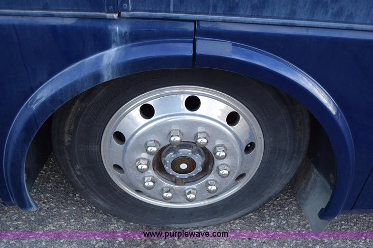 image for item K4987 1999 Magnum Contessa Beaver RV