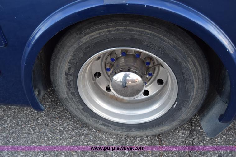 image for item K4987 1999 Magnum Contessa Beaver RV