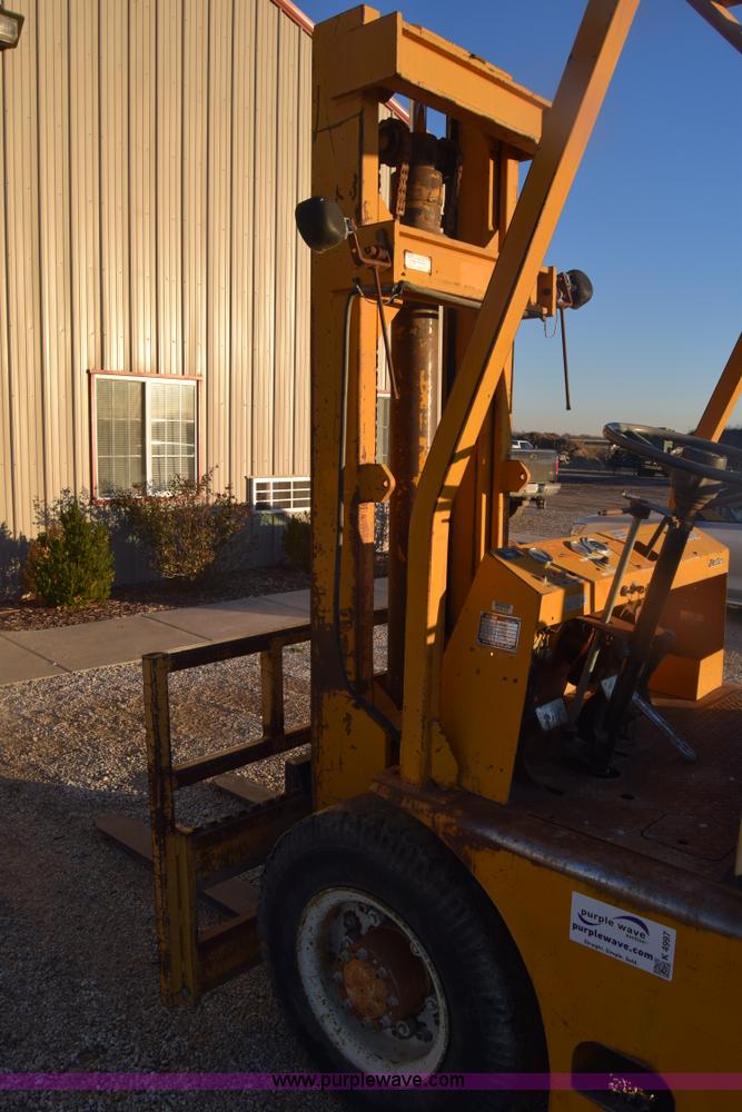 image for item K4997 Datsun FG107 forklift