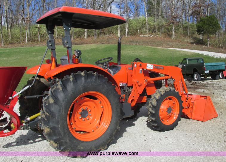 image for item K5207 2008 Kubota M7040D MFWD tractor