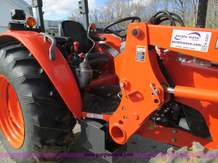 image for item K5207 2008 Kubota M7040D MFWD tractor