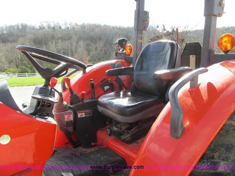 image for item K5207 2008 Kubota M7040D MFWD tractor